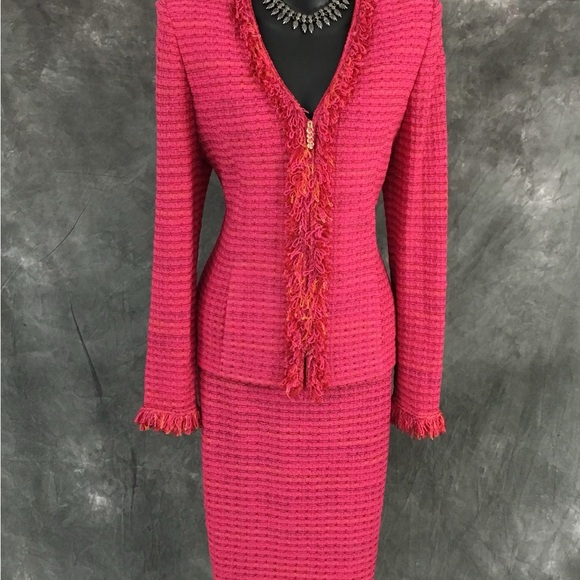 Pink Knee-Length Pencil Skirt suit - Picture 4 of 5